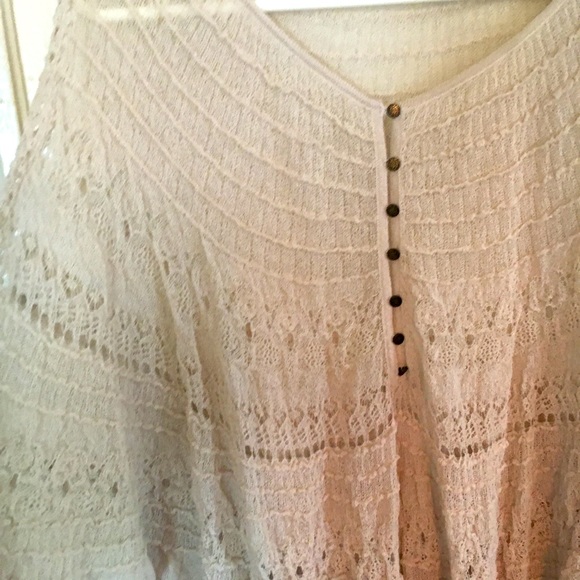 Romantic vintage lace blouse - Picture 2 of 4